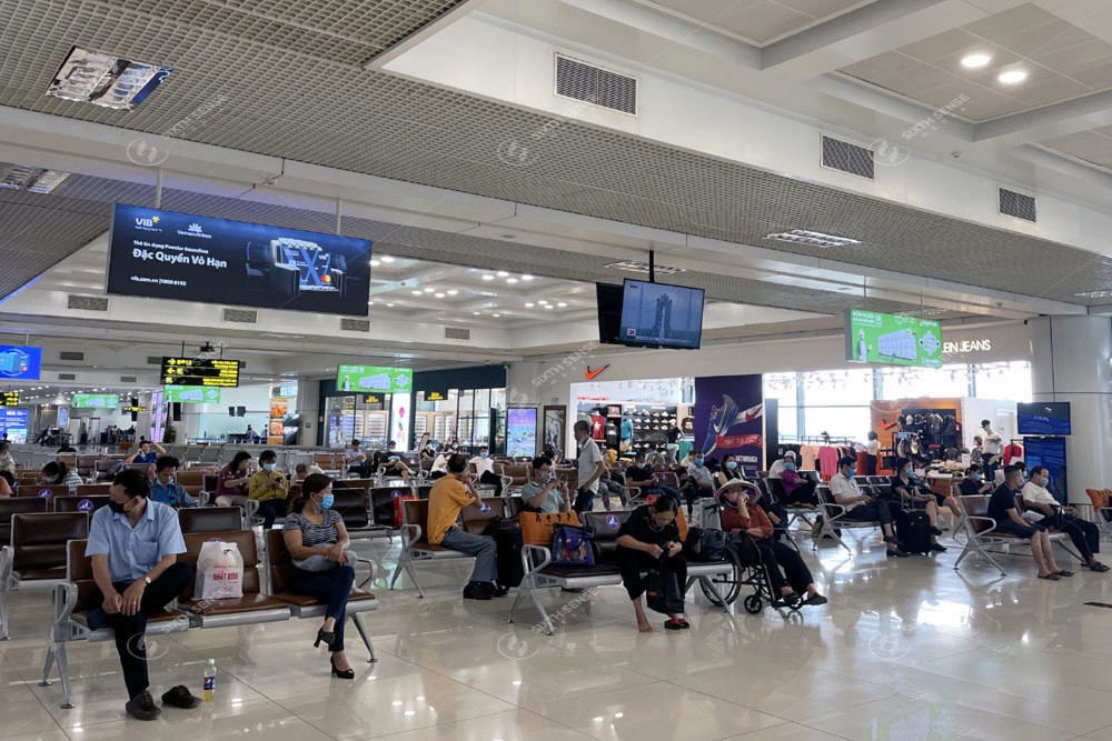 Sân bay Nội Bài luôn đông đúc, tấp nập, là thị trường lý tưởng để truyền thông
