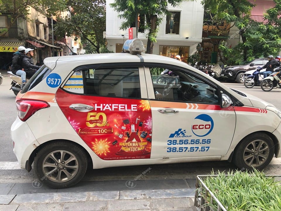 Hafele quảng cáo trên xe taxi Group