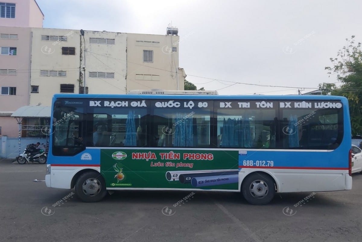 Nhựa Tiền Phong quảng cáo trên xe bus Kiên Giang