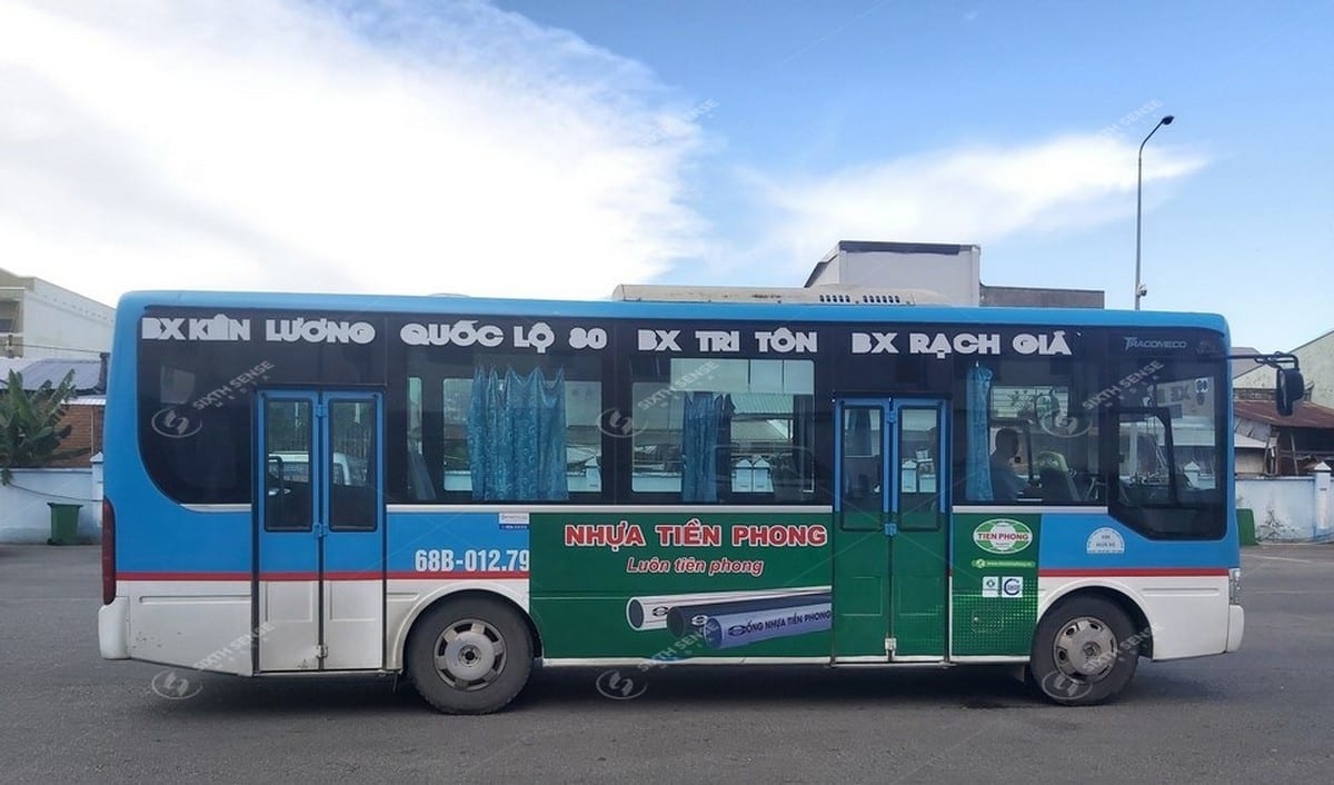 Nhựa Tiền Phong quảng cáo trên xe bus Kiên Giang