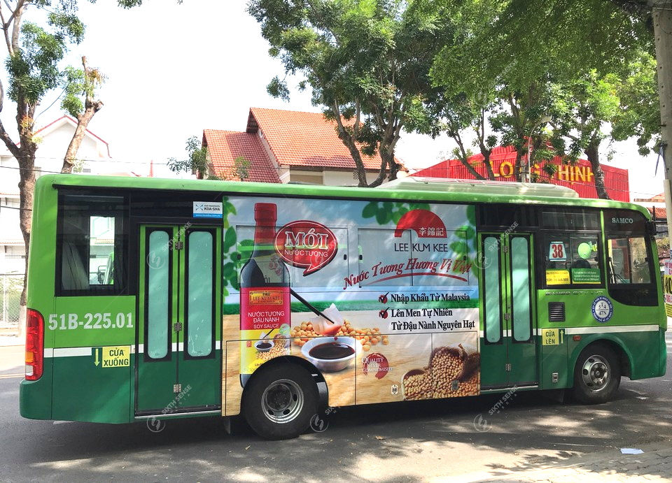 Lee Kum Kee quảng cáo trên xe buýt tại TPHCM