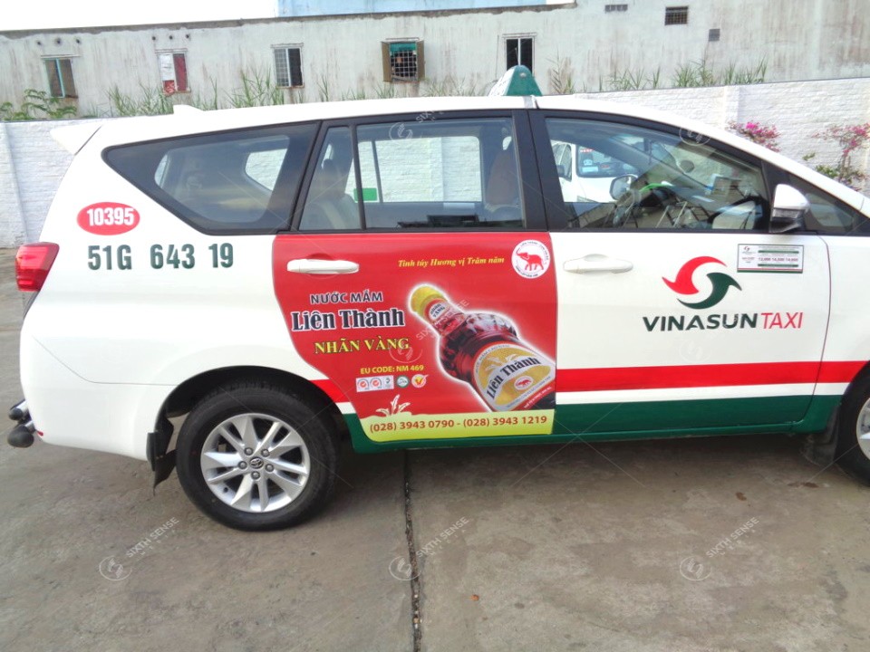 Nước mắm Liên Thành dán quảng cáo trên xe taxi Vinasun tại TPHCM