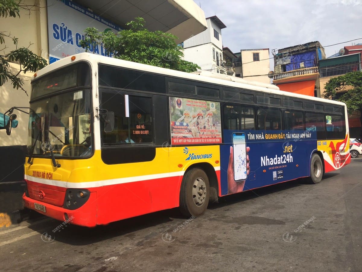 Nhà Đất 24h quảng cáo trên xe buýt tại Hà Nội