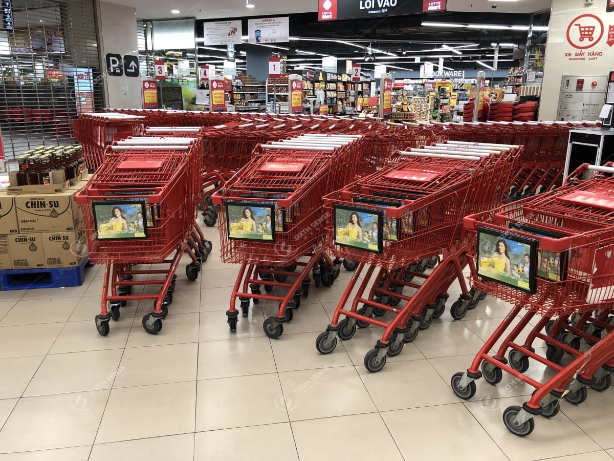 Quảng cáo xe đẩy siêu thị Lotte cho Viên uống Enat 400