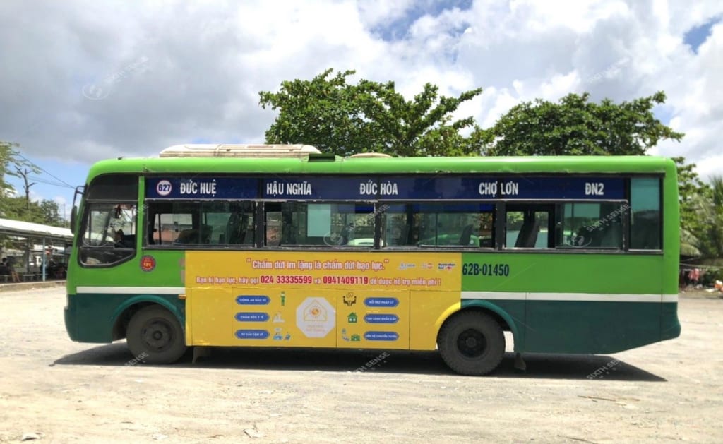 CSAGA tuyên truyền chấm dứt bạo lực bằng quảng cáo trên xe bus TPHCM