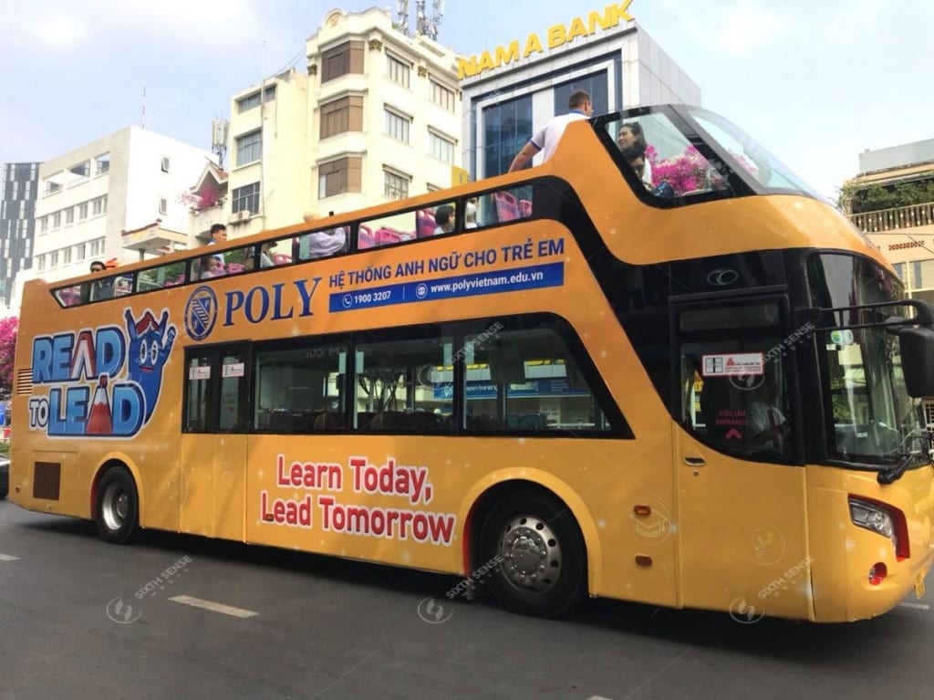 Dự án roadshow xe bus 2 tầng của Trung tâm anh ngữ Poly năm 2023