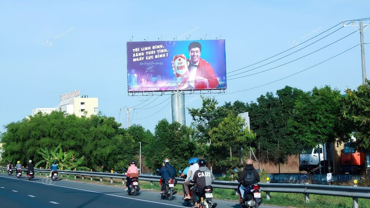 Các Hình Thức Quảng Cáo OOH- Biển Quảng Cáo OOH