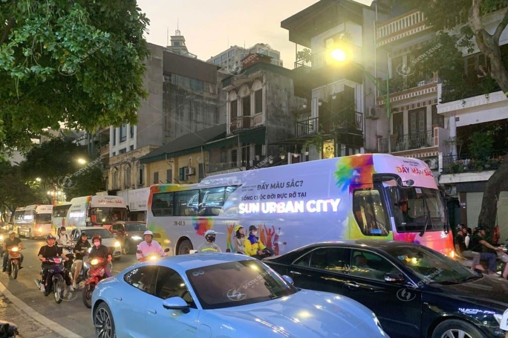 Luxury roadshow ô tô 45 chỗ ấn tượng giới thiệu về Sun Urban City