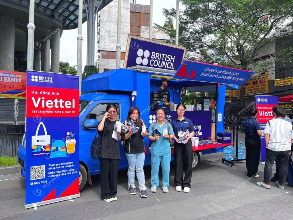 Tổ chức activation xe tải cánh dơi cho British Council Vietnam