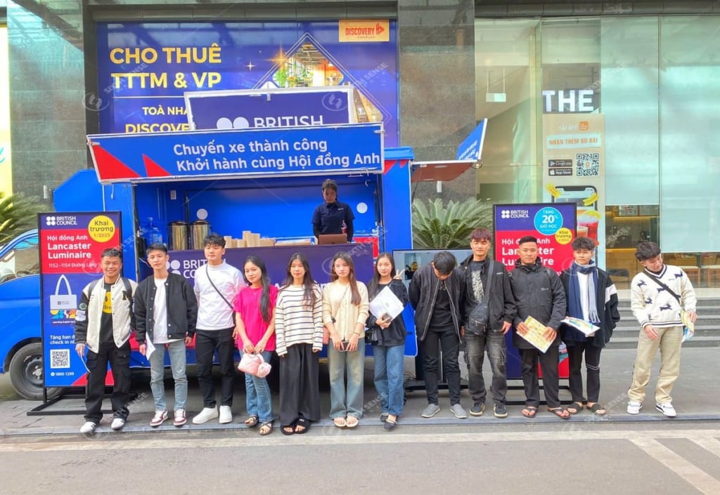 Tổ chức activation xe tải cánh dơi cho British Council Vietnam