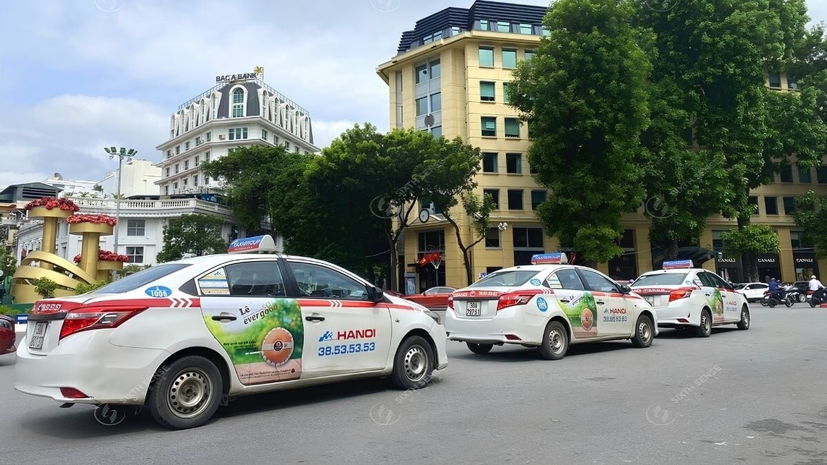Lợi Ích Khi Dán Quảng Cáo Trên Xe Taxi