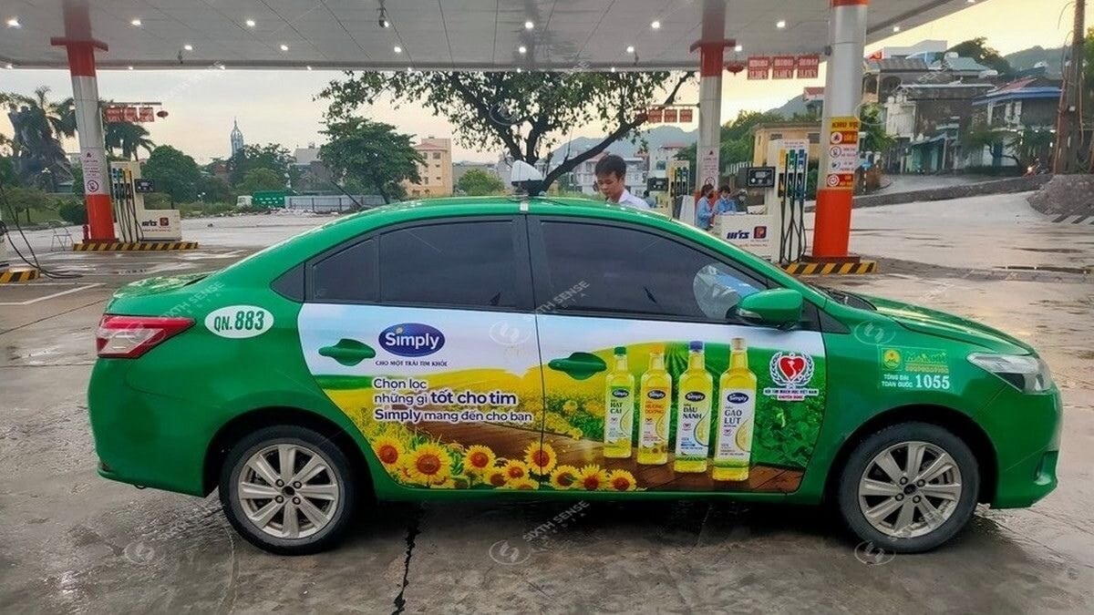 Dán Quảng Cáo Trên 4 Cánh Cửa Xe Taxi