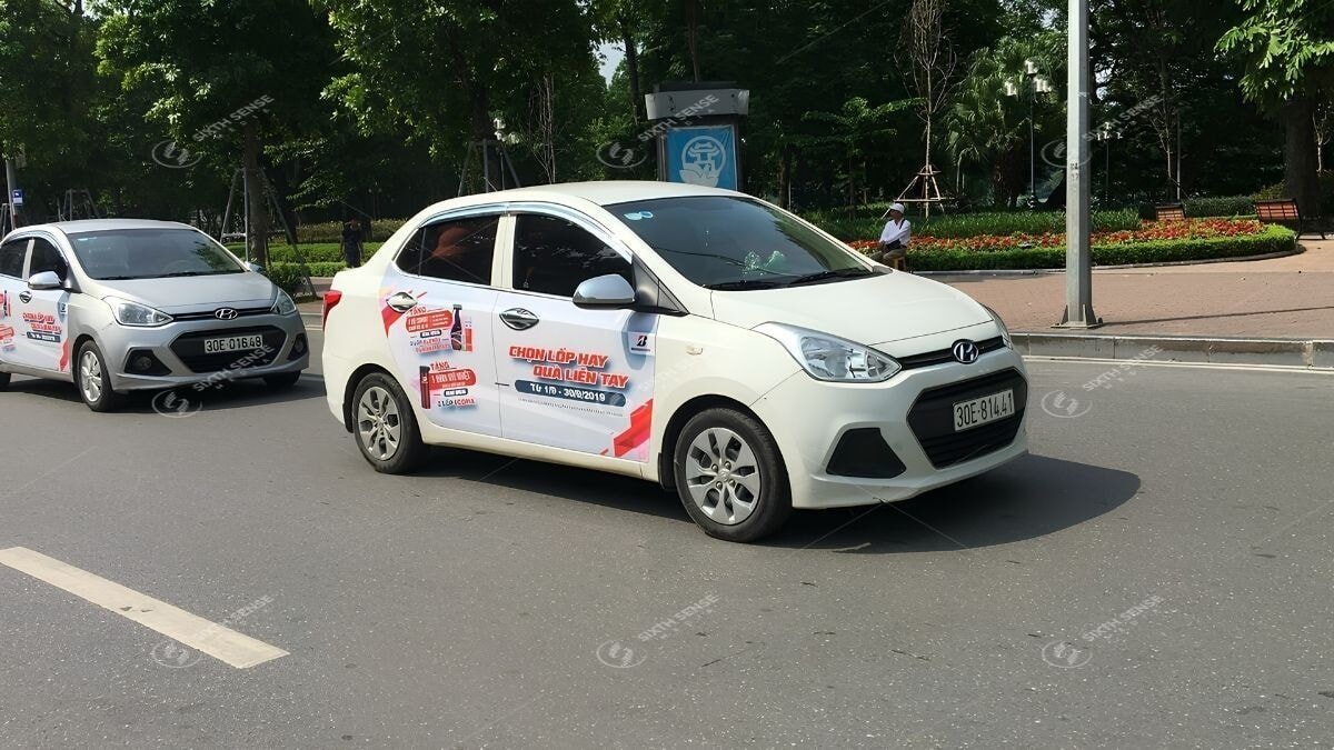 Dán Quảng Cáo Trên Xe Hơi Nên Triển Khai Bao Nhiêu Xe Và Trong Bao Lâu?