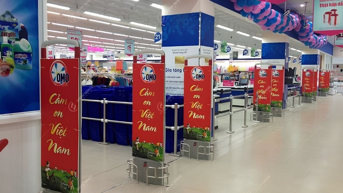 Hình Thức Quảng Cáo Tại Cửa Vào Và Khu Vực Sảnh Siêu Thị- Quảng Cáo Tại Cổng Từ