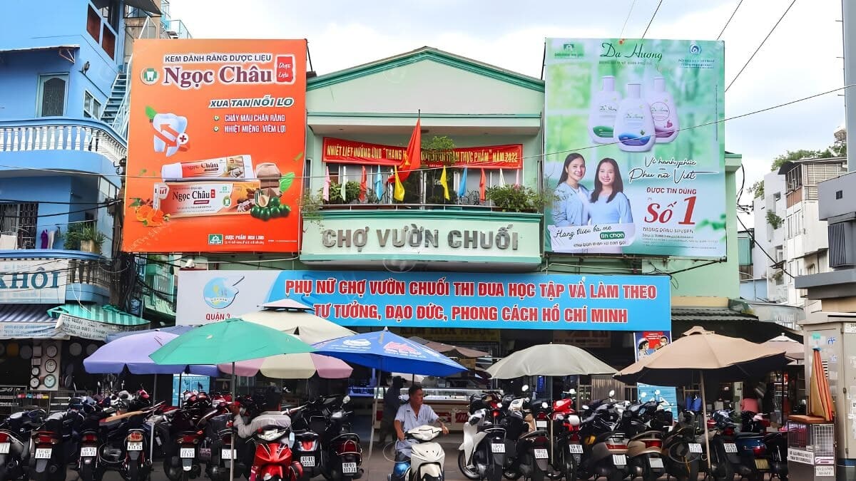 Các Hình Thức Quảng Cáo Ngoài Trời Tại TP.HCM- Biển Quảng Cáo Ngoài Trời Tấm Lớn