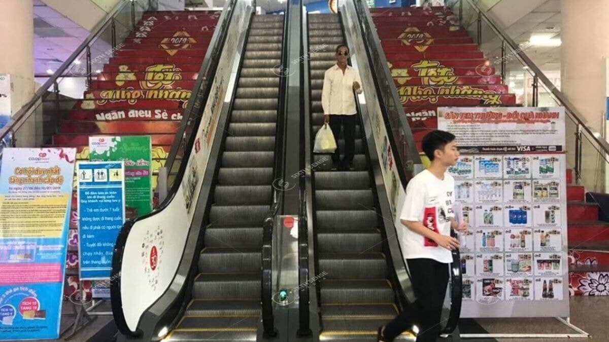 Quảng Cáo Trên Thang Cuốn siêu thị co.opmart