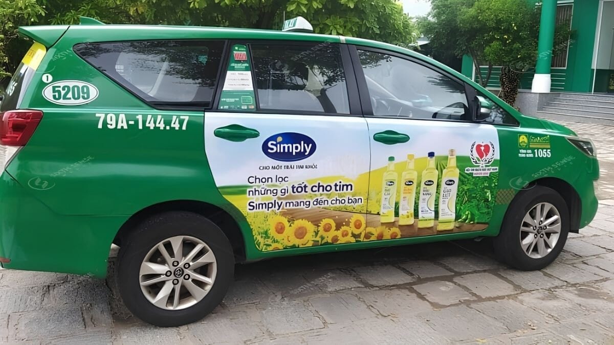 Chiến dịch quảng cáo dầu ăn Simply trên dàn xe Taxi Mai Linh 2