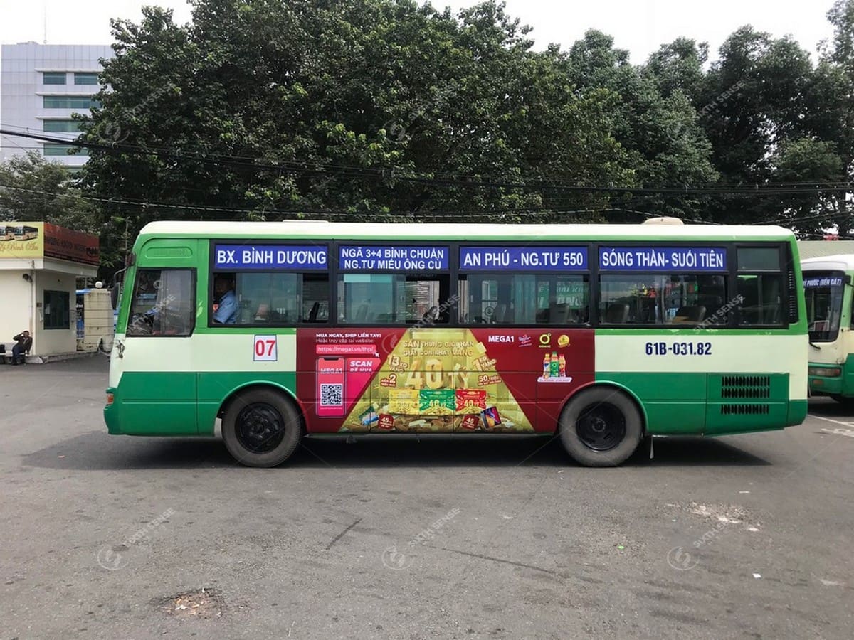 Quảng cáo trên xe bus giới thiệu ứng dụng Mega1