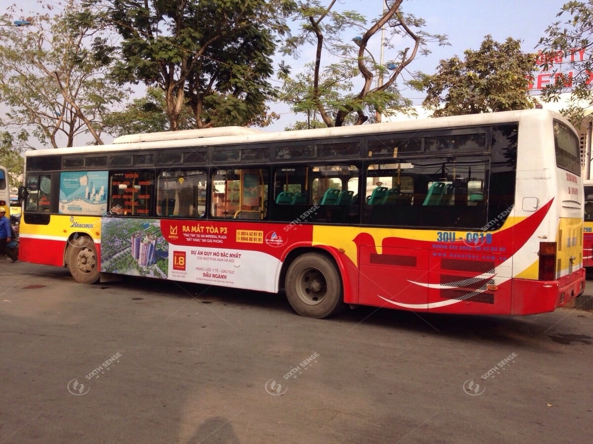 Quang Cao Xe Bus Ha Noi Dat Xanh (2) Ssm