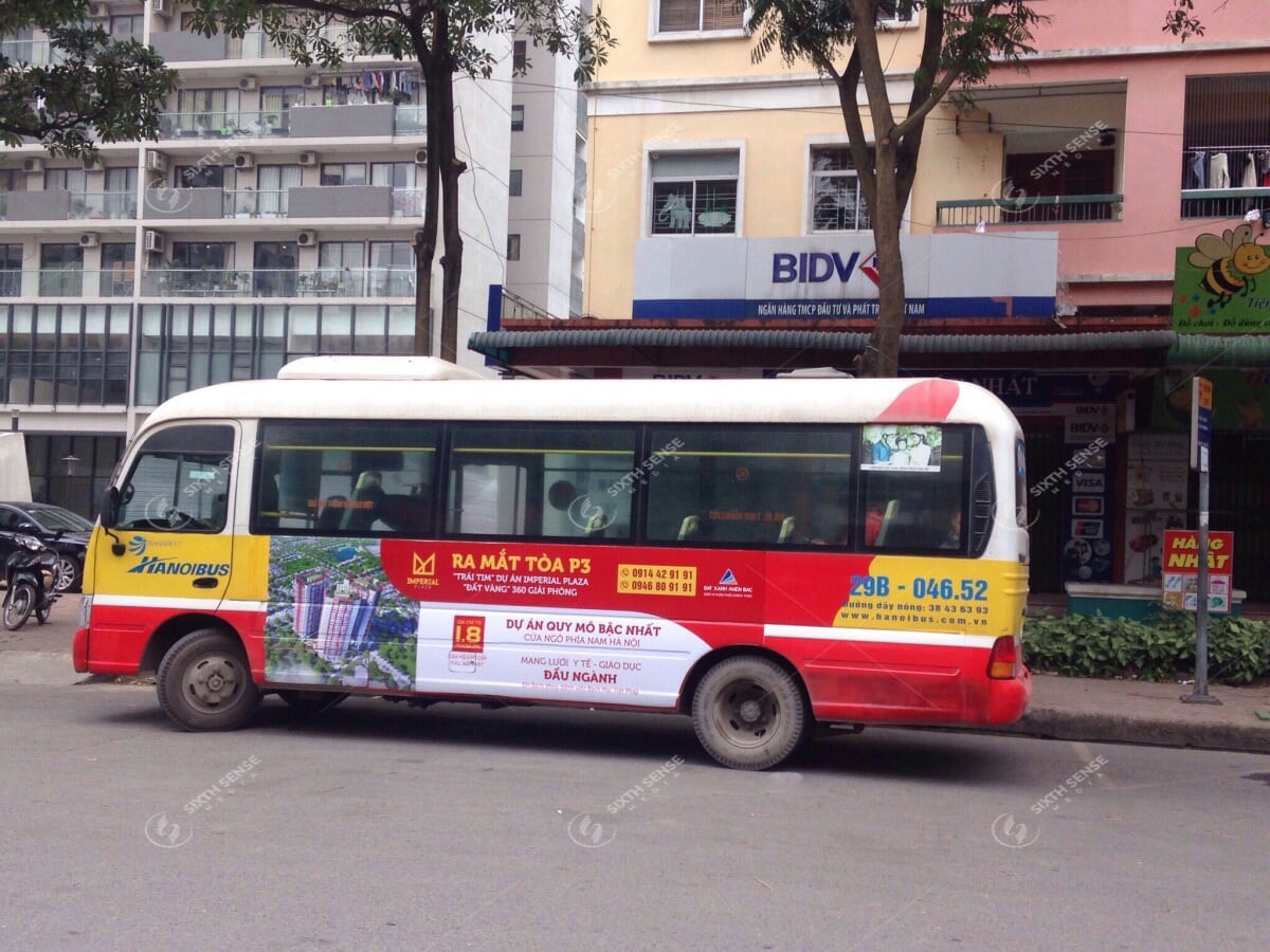 Quang Cao Xe Bus Ha Noi Dat Xanh (3) Ssm