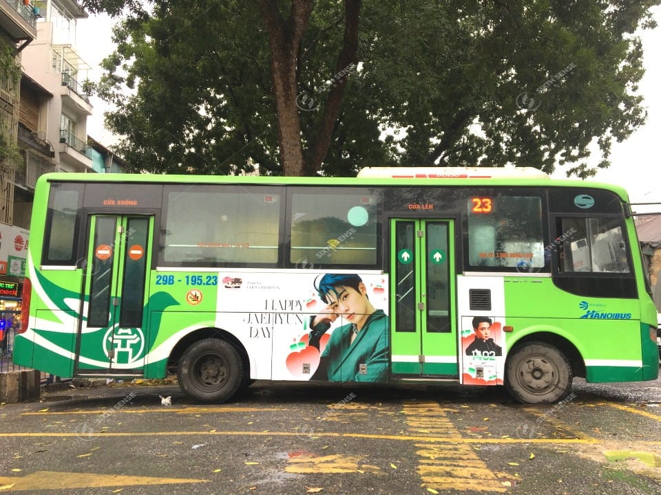 Quảng cáo xe bus Hà Nội mừng sinh nhật Valentine Boy – Jaehyun NCT