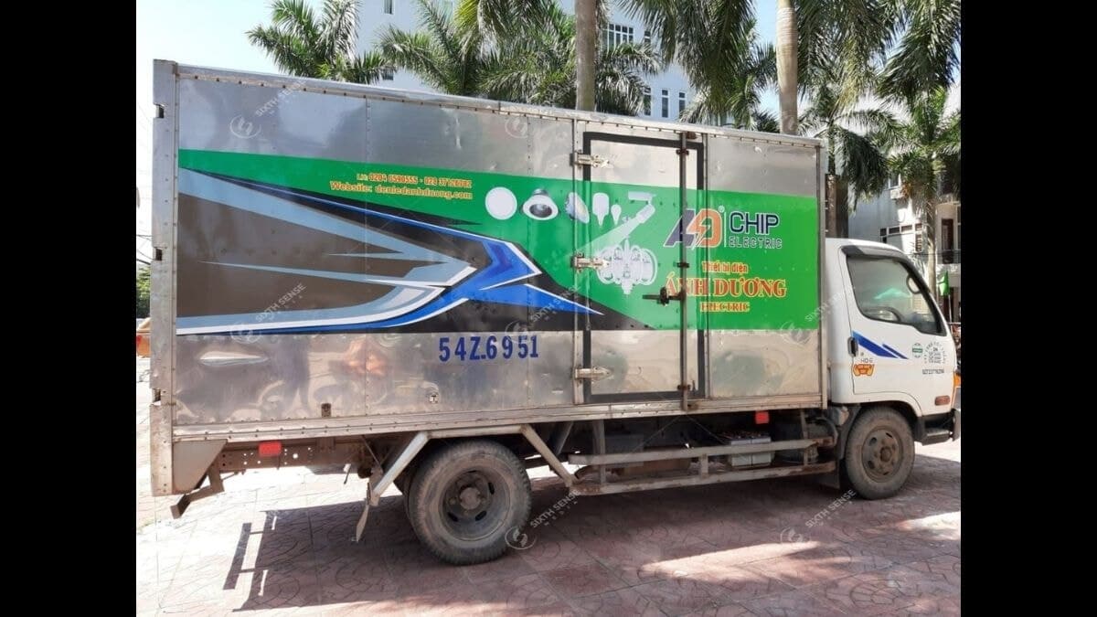 Tóm Tắt Quy Định Dán Quảng Cáo Trên Xe Tải 2026
