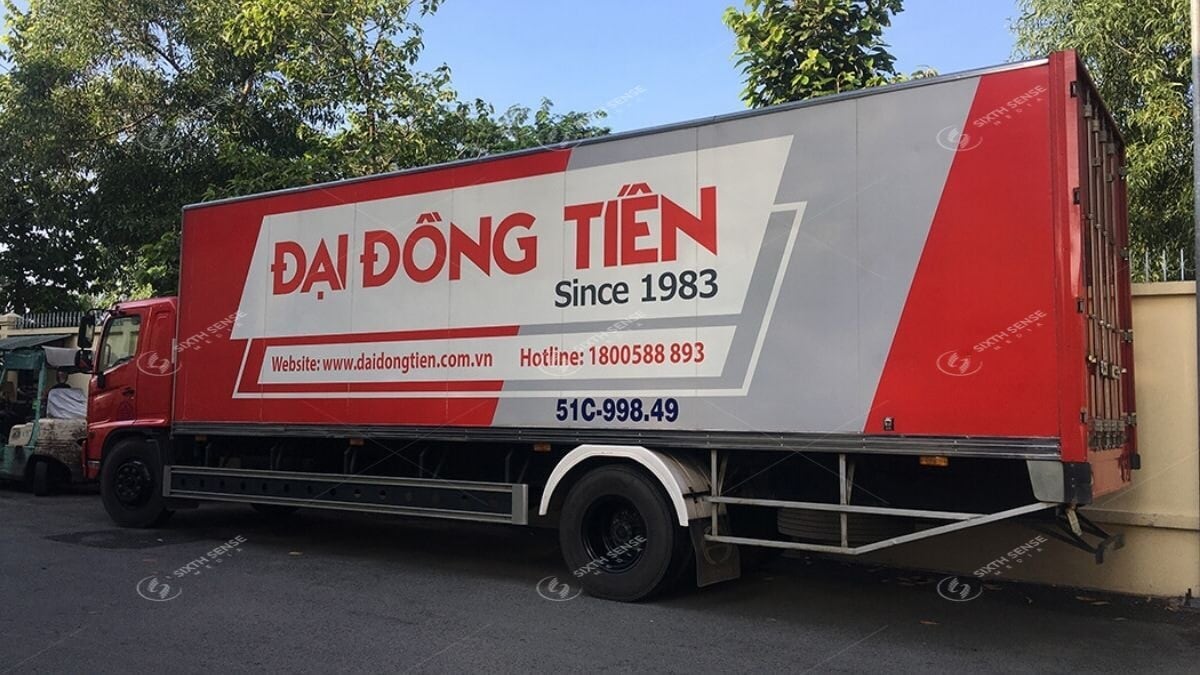 Dán Quảng Cáo Trên Xe Tải Có Bị Phạt Không? Mức Phạt Quảng Cáo Trên Xe Tải Năm 2026
