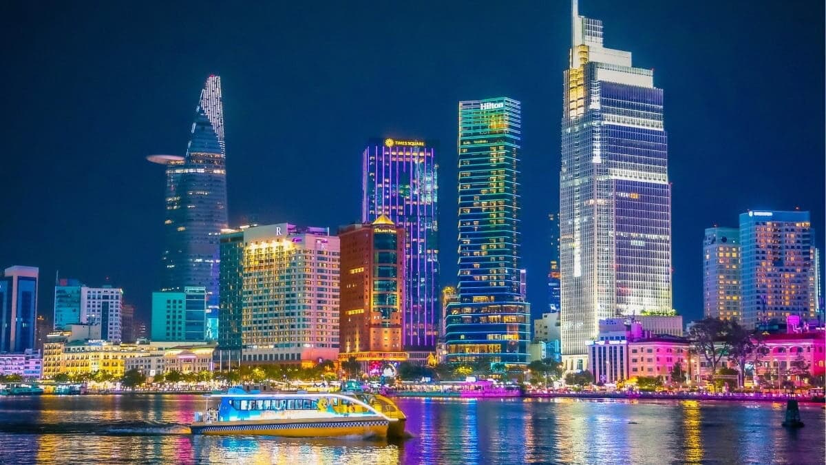 Vì Sao TP. HCM Là Thị Trường Tiềm Năng Cho Quảng Cáo Roadshow? 
