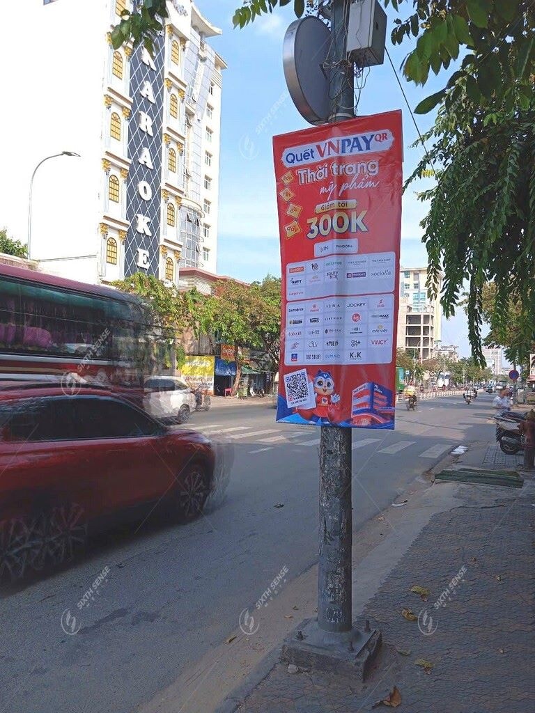 Vnpay Ruc Ro Xuong Pho Tren Bang Ron Quang Cao Tai Tphcm 3