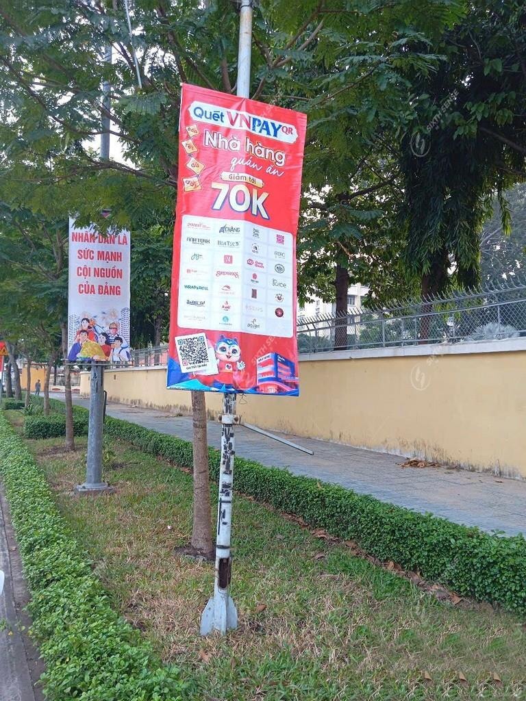 Vnpay Ruc Ro Xuong Pho Tren Bang Ron Quang Cao Tai Tphcm 5