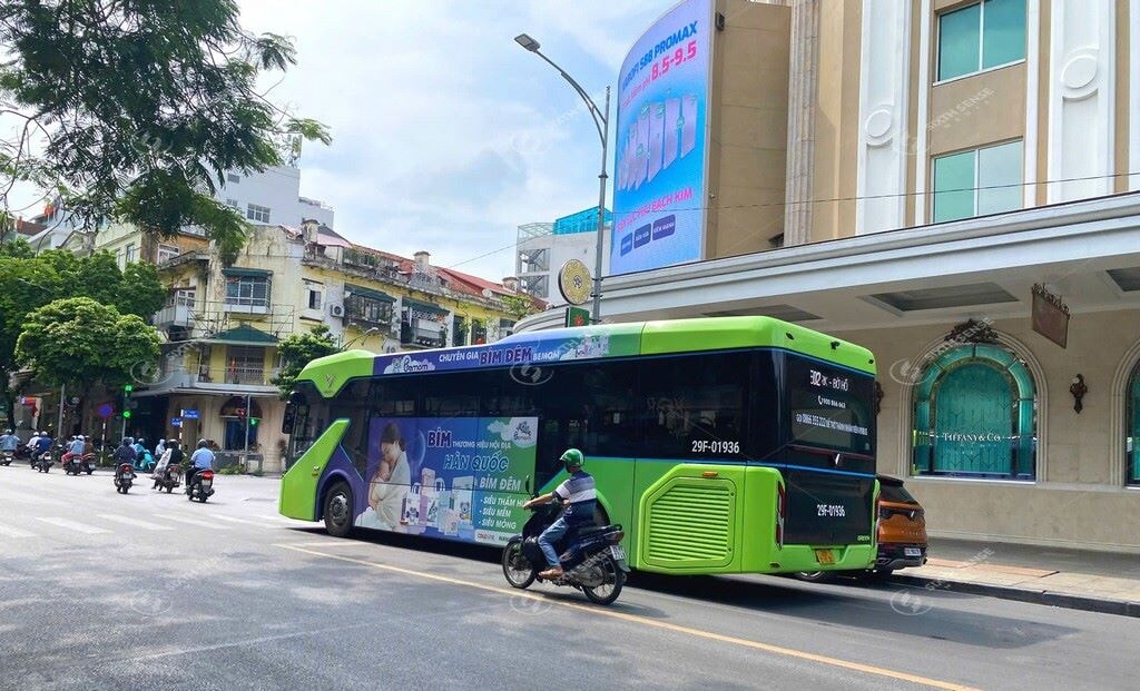 Du An Quang Cao Cho Bim Bemom Tren Xe Buyt Dien Vinbus 3
