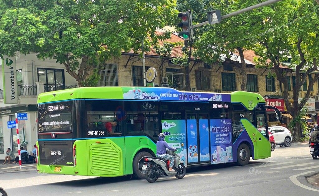 Du An Quang Cao Cho Bim Bemom Tren Xe Buyt Dien Vinbus 7