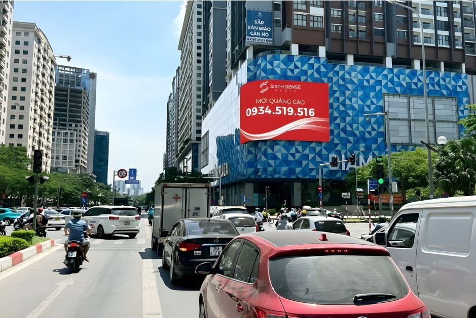 Màn Led tại BRG Diamond Plaza, Lê Văn Lương, Hà Nội