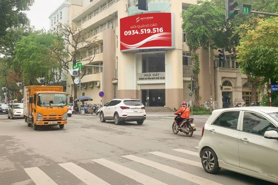 Led Hai Ba Trung Phan Chu Trinh 2