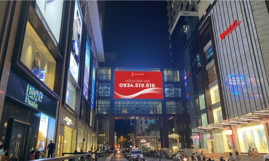 Màn hình Led tại Vincom Bà Triệu, Hà Nội