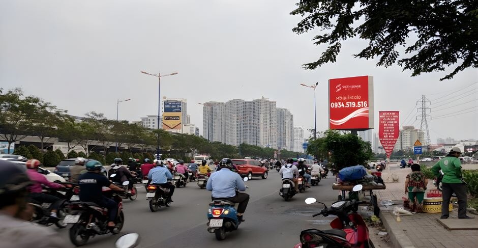 Màn led quảng cáo tại Cầu Sài Gòn, Quận 2, TPHCM