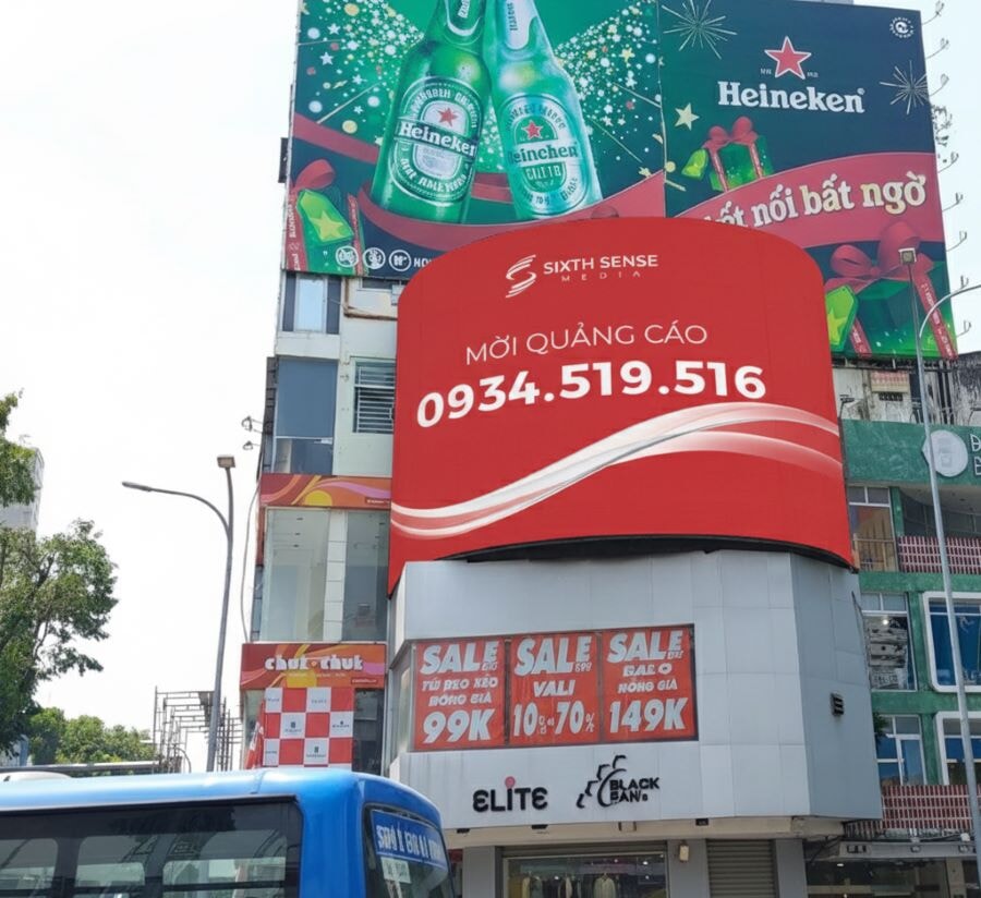 Màn led tại 2 Nguyễn Trãi (Ngã 6 Phù Đổng), Quận 1, TPHCM