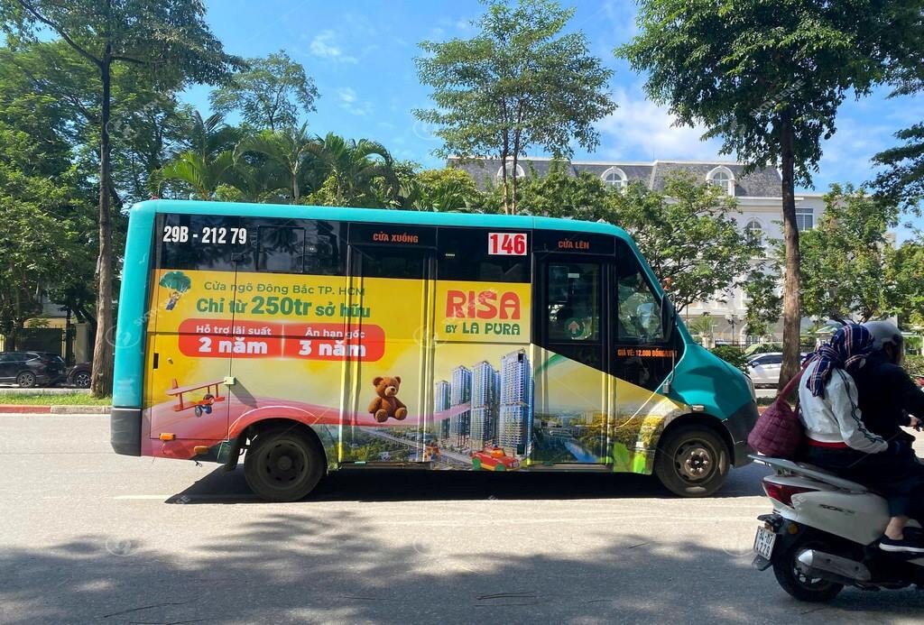 Risa By La Pura Ghi Dau Tai Ha Noi Voi Quang Cao Xe Bus 10