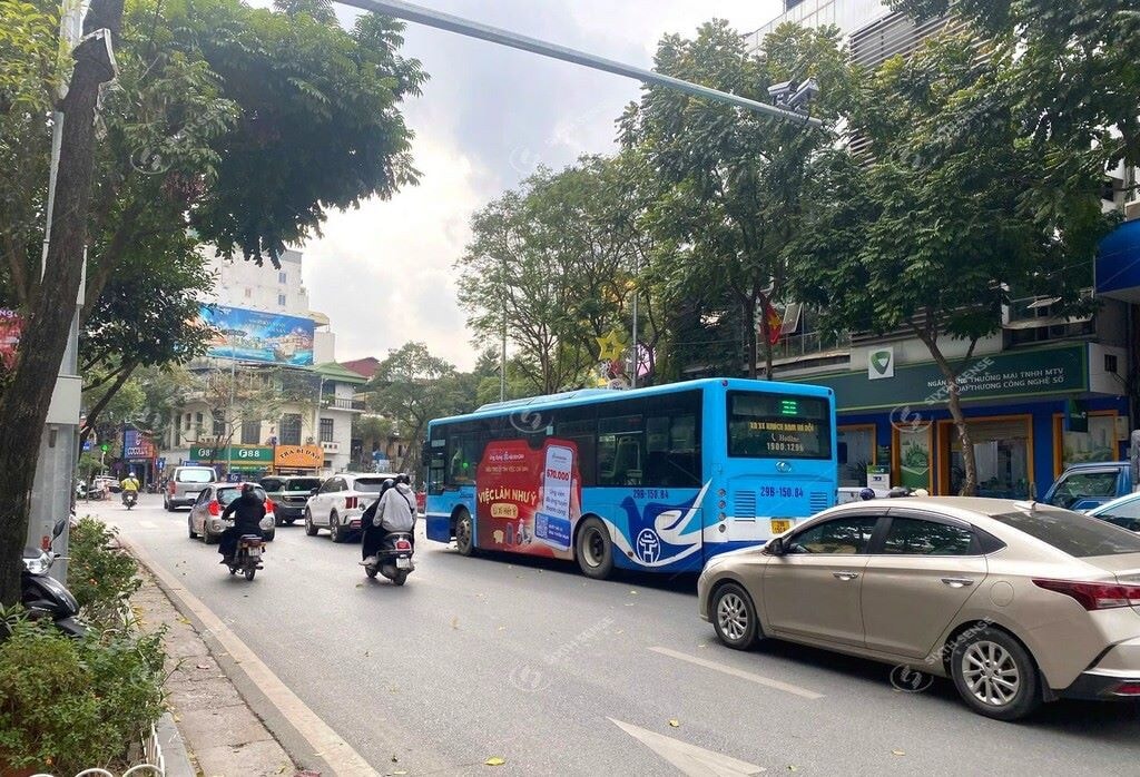 Viec Lam 24h Do Ruc Xuong Pho Ha Noi Bang Quang Cao Xe Bus 7