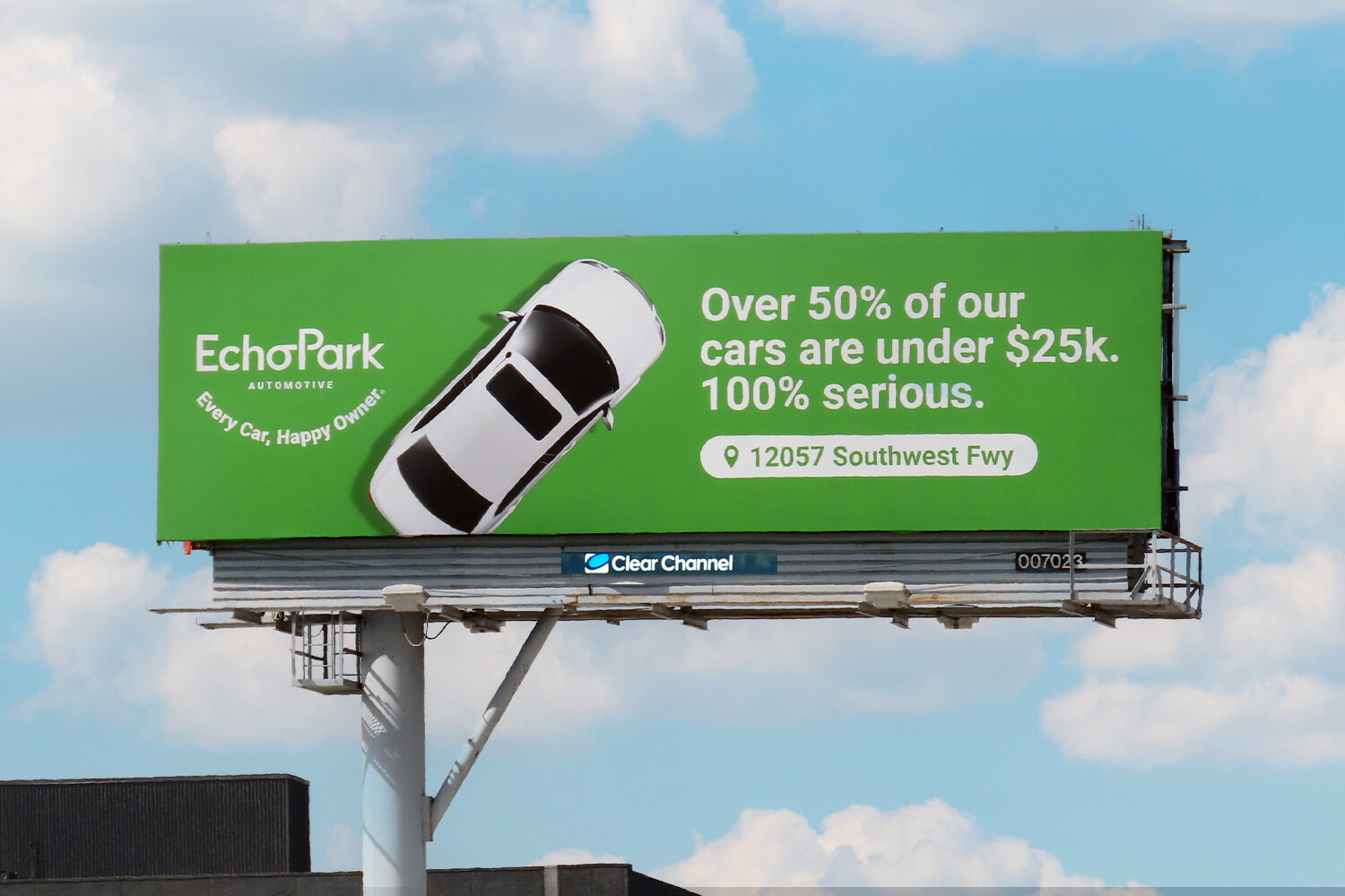 #35. Biển quảng cáo ngoài trời với thương hiệu nổi bật và chi phí thấp 