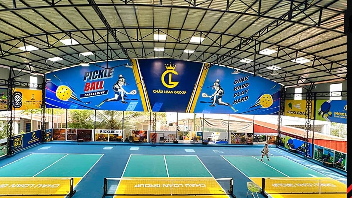 Lưu Ý Khi Thiết Kế Biển Quảng Cáo Sân Pickleball- Sử Dụng Vật Liệu Phù Hợp