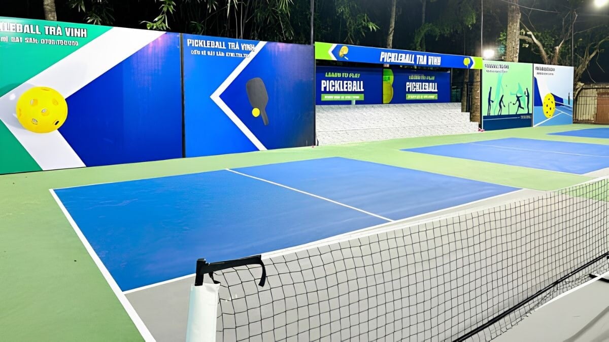 Lưu Ý Khi Thiết Kế Biển Quảng Cáo Sân Pickleball- Tính Toán Hệ Thống Chiếu Sáng
