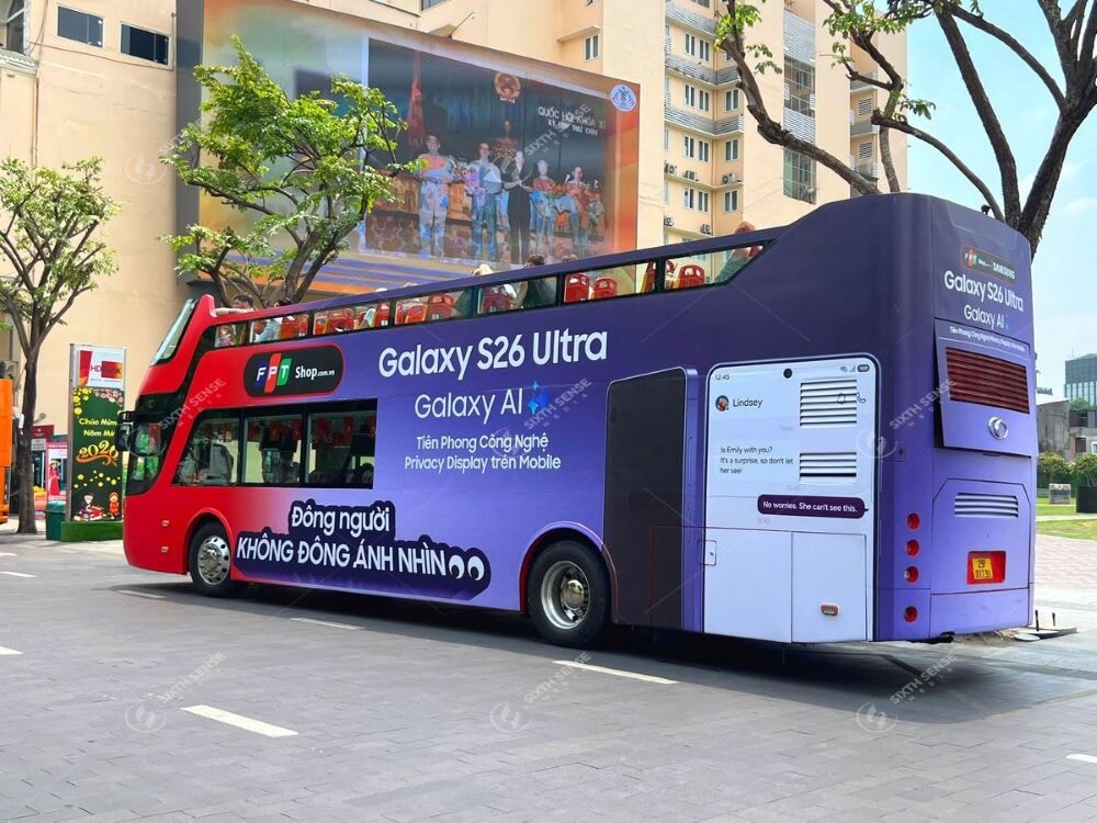 Roadshow Xe Bus 2 Tang Quang Ba Samsung Galaxy S26 Ultra Tai Tp Hcm 3