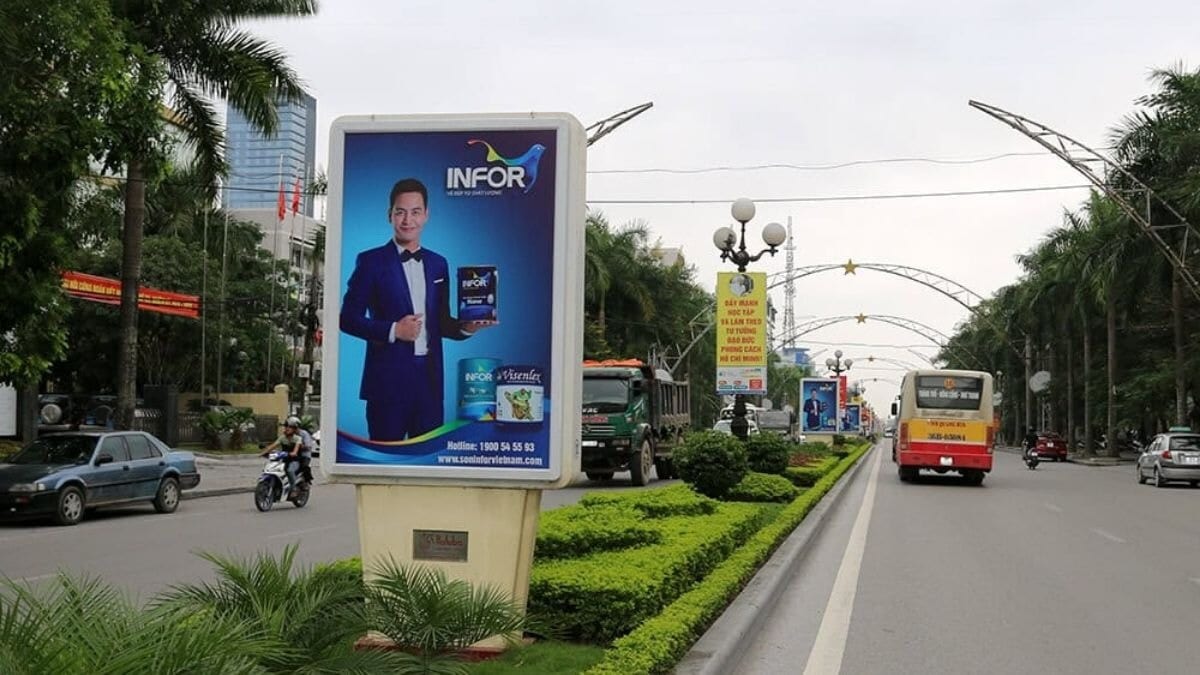 Biển Quảng Cáo Ngoài Trời Kết Hợp Với Digital Marketing