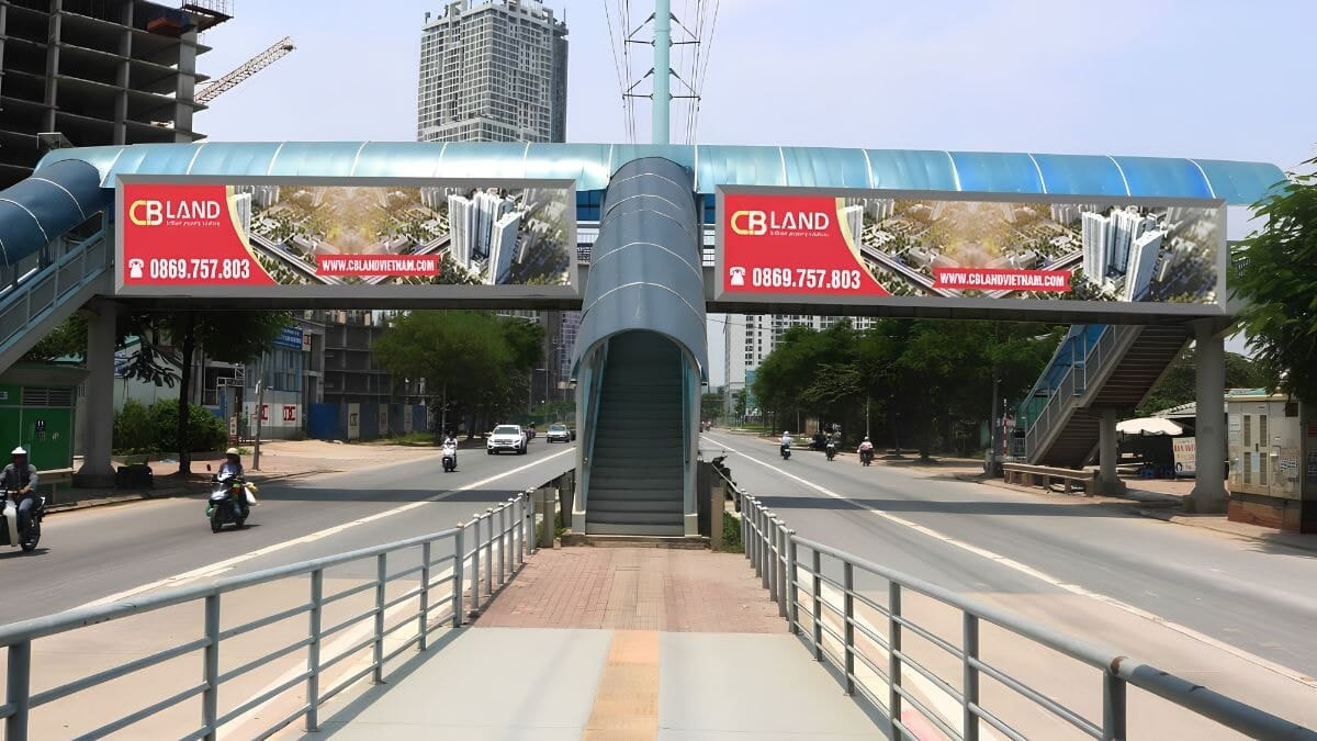 Các Loại Biển Quảng Cáo Tấm Lớn- Biển Quảng Cáo Trên Cầu Vượt Đi Bộ