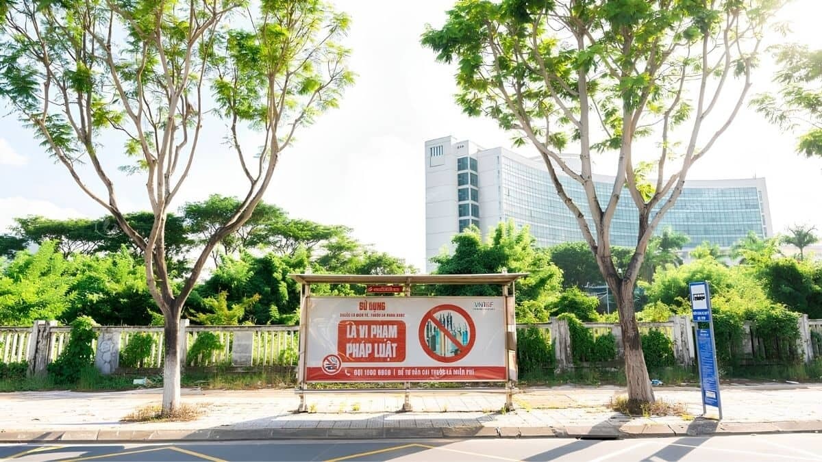 Biển Bảng Quảng Cáo Ngoài Trời Tầm Thấp- Nhà chờ xe buýt