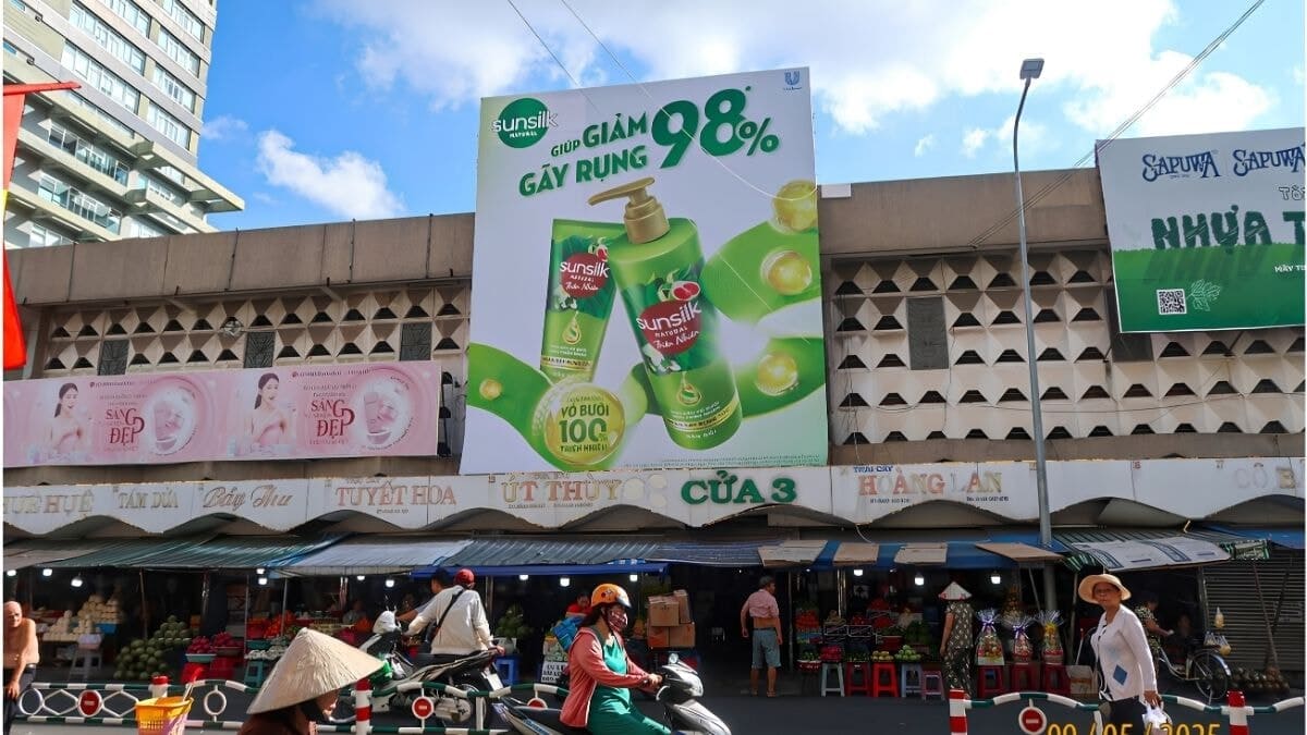 Thông Số Kỹ Thuật Và Chất Liệu Làm Quảng Cáo Biển Chợ