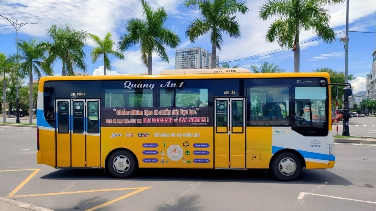 Các Hình Thức Quảng Cáo Trên Phương Tiện Giao Thông- Quảng cáo trên khách