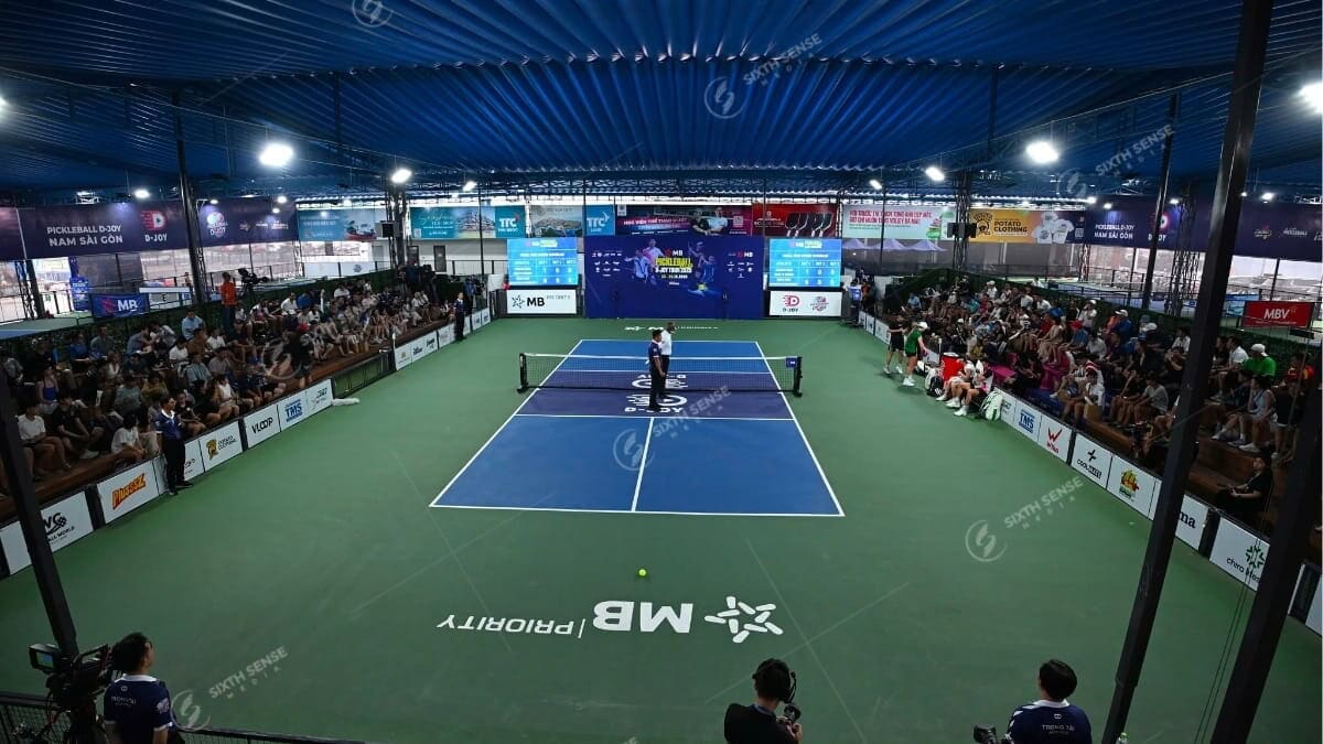 Các Hình Thức Quảng Cáo Trong Sân Pickleball- Branding Trên Thiết Bị Và Vật Phẩm Tại Sân 
