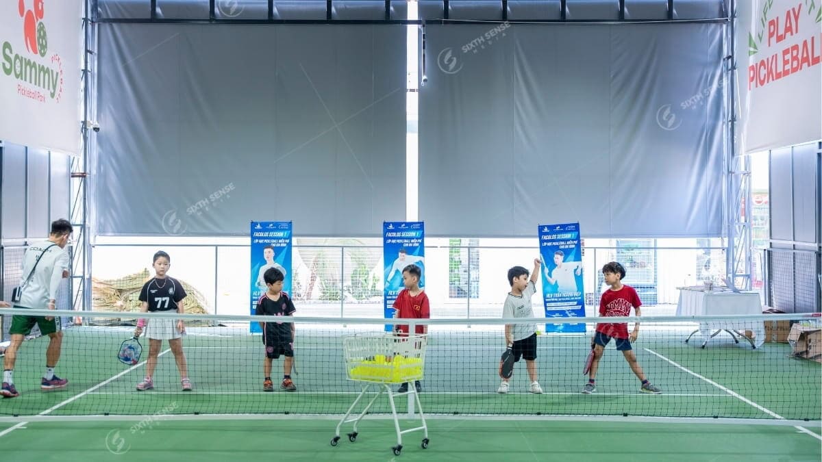 Các Hình Thức Quảng Cáo Trong Sân Pickleball- Bảng Quảng Cáo (Pano, Banner, Standee, Backdrop) 
